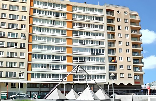 Blankenberge Apartment | Homerez - Blankenberge Apt, parking