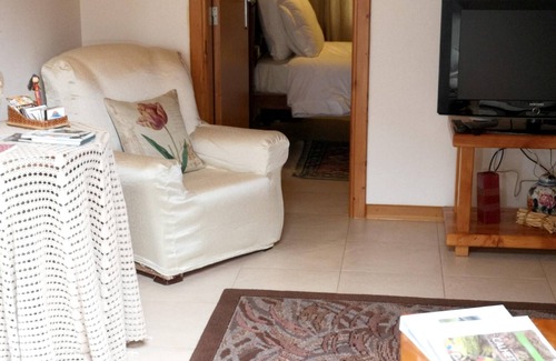 Calheta Apartment | Homerez - Bright Apartment, Sea View, 100 sqm