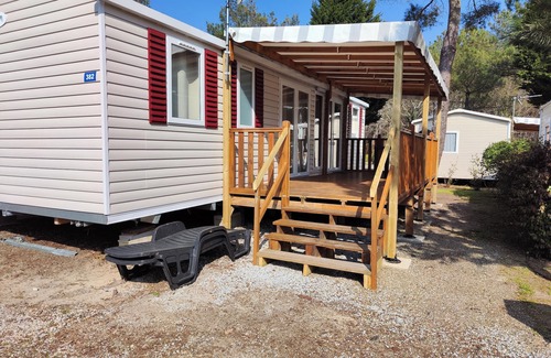 Saint-Julien-en-Born House | Homerez - Bungalow Saint-Julien-en-Born