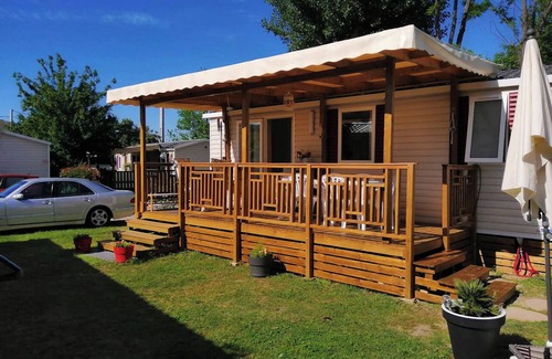 Condrieu House | Homerez - Bungalow in Condrieu with pool