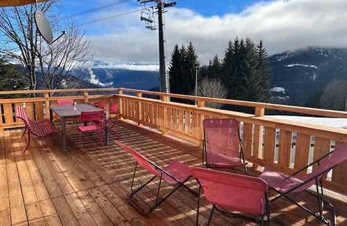 La Lechere Ski Chalet | Homerez - Chalet in La Léchère