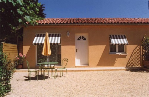 Sarlat-la-Caneda Villa | Homerez - Charming Villa with garden in Sarlat-la-Canéda