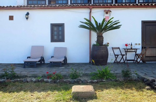 Los Silos Apartment | Homerez - Charming Apartment in Los Silos