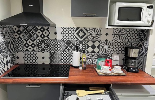 Stains Apartment | Homerez - Charming Apartment in Stains with Balcony