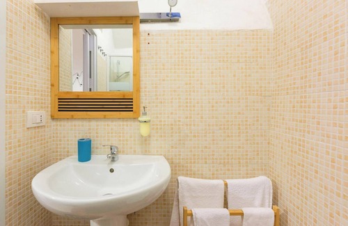 Old Town Apartment | Homerez - Charming Apartment in Bari's City Centre - 50 m² - Parking