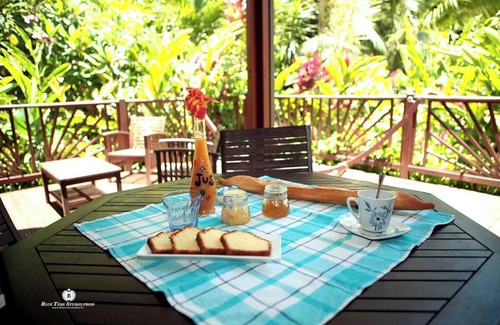 Pointe-Noire House | Homerez - Charming Bungalow with Pool in Pointe-Noire