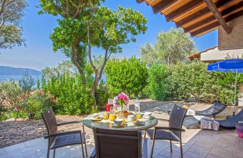 Olmeto House | Homerez - Charming Holiday Home in Olmeto with Pool