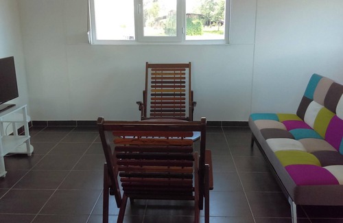 Macouria House | Homerez - Charming house in Macouria with garden and air conditioning.