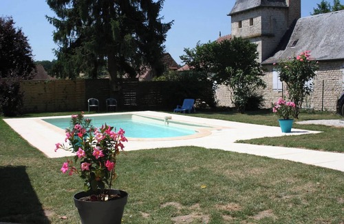 Montfaucon Villa | Homerez - Charming Villa in Montfaucon with Private Pool