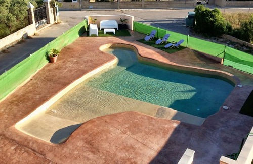 Godelleta Villa | Homerez - Charming Villa in Godelleta with Private Pool