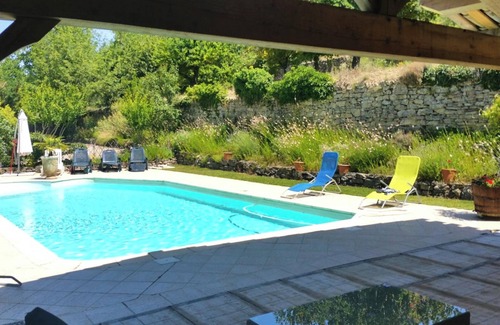 Malaucene Villa | Homerez - Charming Villa in Malaucène with Private Pool