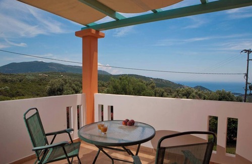 Evgiros Villa | Homerez - Charming Villa in Lefkada with Pool