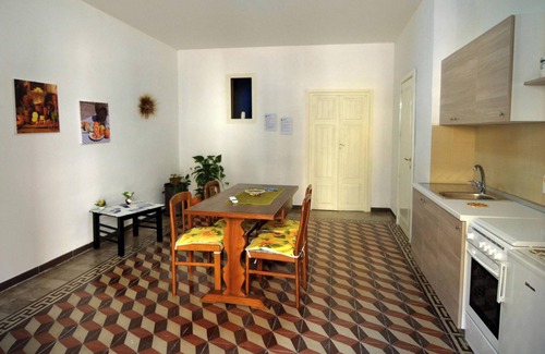 Ragusa Apartment | Homerez - Chic Apartment in Ragusa 70m² with View