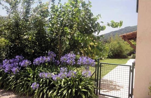 Le Bar-sur-Loup Apartment | Homerez - Comfortable apartment in Le Bar-sur-Loup 60 m² with garden