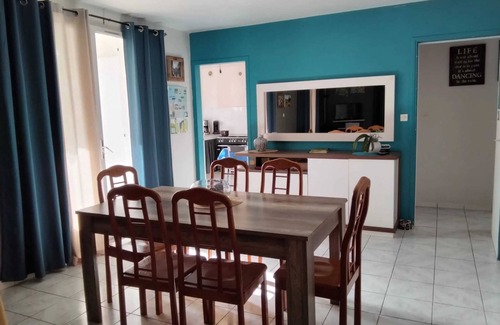 Saint-Paul House | Homerez - Comfortable house in Saint Paul with enclosed garden