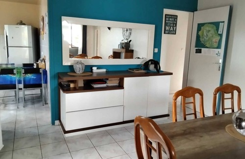 Saint-Paul House | Homerez - Comfortable house in Saint Paul with enclosed garden
