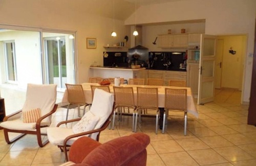 Saint-Nic Villa | Homerez - Comfortable villa in Saint-Nic with private pool