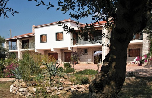 Skafidia Apartment | Homerez - Cosy Apartment with Sea View in Pirgos - 80 sqm