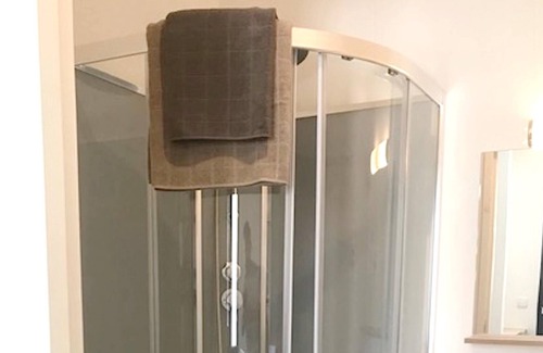 Zone d'Activite Sud-Est Apartment | Homerez - Cosy Studio in Rennes, 25 m² + Garden.