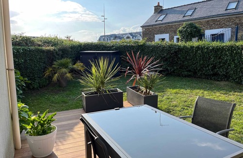 Sarzeau Apartment | Homerez - Cozy Apartment in Sarzeau