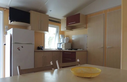 Angles House | Homerez - Cozy Bungalow in Angles with Shared Pool