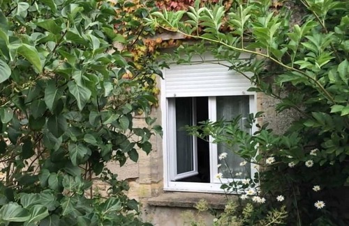 Asnelles House | Homerez - Cozy home in Asnelles, near beach