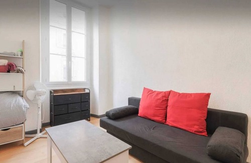 Centre Ville-Gare Apartment | Homerez - Cozy Studio in Nice - 19 m² with City View