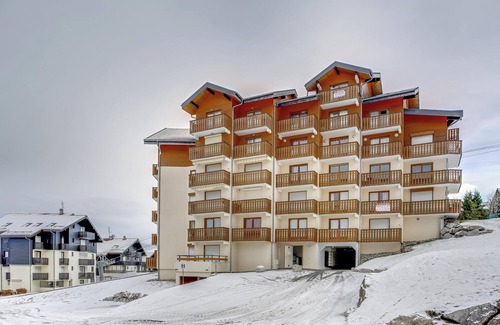 Thollon-les-Memises Apartment | Homerez - Flat in Thollon-les-Mémises.
