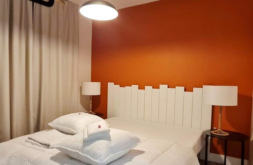 Saint-Cyr-au-Mont-d'Or Apartment | Homerez - Amazing appartement for 4 ppl. with garden at Saint-Cyr-au-Mont-d'Or