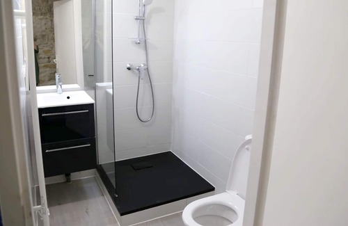 Saint-Cyr-au-Mont-d'Or Apartment | Homerez - Amazing appartement for 2 ppl. with garden at Saint-Cyr-au-Mont-d'Or