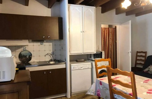 Saint-Jacques-des-Blats House | Homerez - House in Saint-Jacques-des-Blats