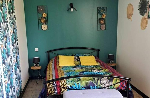 Saint-Pierre-de-Clairac House | Homerez - House for 7 ppl. with swimming-pool at Saint-Pierre-de-Clairac