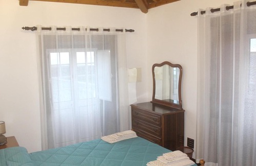Angra do Heroismo House | Homerez - House 1 km away from the beach for 5 ppl. with jacuzzi and sea view