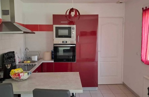 Le Mee-sur-Seine House | Homerez - Home in Le Mée-sur-Seine