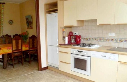 Chateaulin House | Homerez - House 12 km away from the beach for 4 ppl. with terrace at Chateaulin