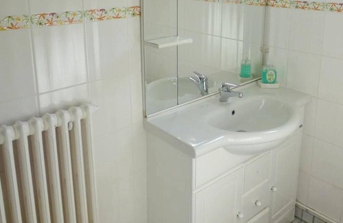 Chateaulin House | Homerez - House 12 km away from the beach for 4 ppl. with terrace at Chateaulin