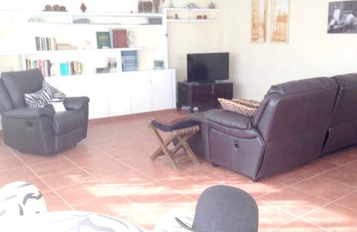 Benicarlo House | Homerez - House 5 km away from the beach for 9 ppl. with jacuzzi at Benicarló