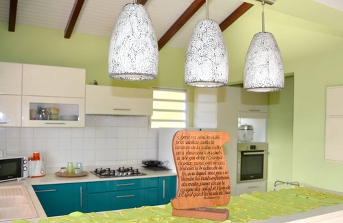 Saint-Pierre House | Homerez - House 5 km away from the beach for 7 ppl. with garden at Saint-Pierre