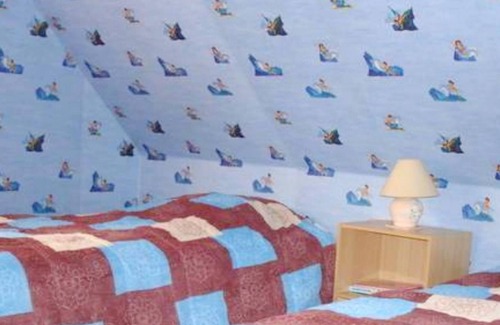 La Gouesniere House | Homerez - House 6 km away from the beach for 6 ppl. with garden at La Gouesnière