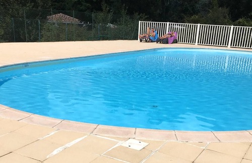 Digne-les-Bains House | Homerez - House for 4 ppl. with shared pool, spa and garden at Digne-les-Bains