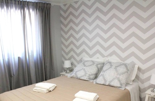 Vila Nova de Famalicao House | Homerez - House for 4 ppl. with shared pool, garden and balcony at Requião