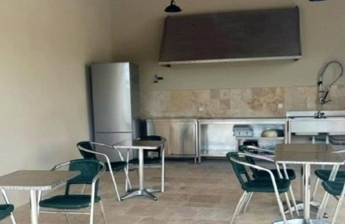 Eymet House | Homerez - House for 6 ppl. with shared pool, garden and terrace at Eymet