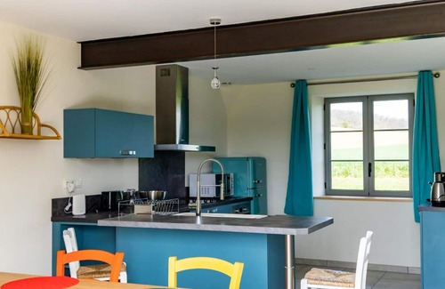 Eymet House | Homerez - House for 6 ppl. with shared pool, garden and terrace at Eymet