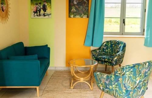 Eymet House | Homerez - House for 6 ppl. with shared pool, garden and terrace at Eymet