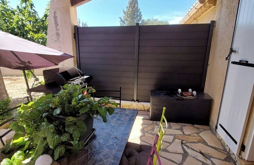 Autignac House | Homerez - House in Autignac, garden and mountain view