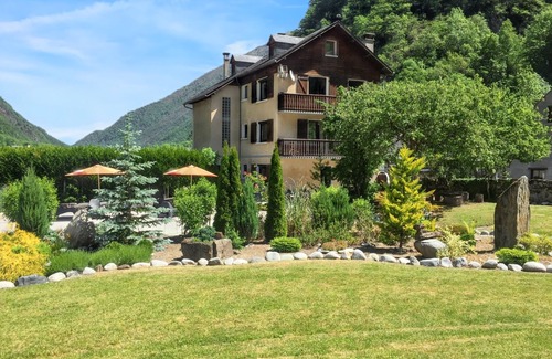 Cauterets House | Homerez - House in Cauterets, mountain view.