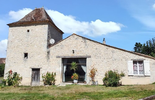 Thenac House | Homerez - House in Monestier, private pool