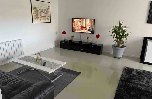 Sancheville House | Homerez - House in Sancheville