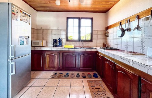Saint-Leu House | Homerez - House in Saint-Leu, sea view.