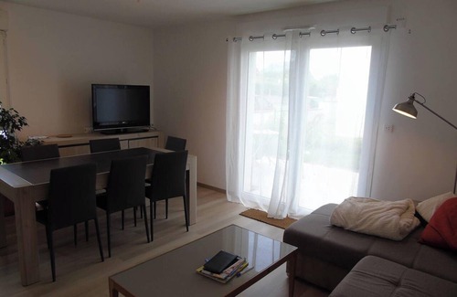 Saint-Malo House | Homerez - House St-Malo, garden